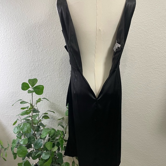 Maggy London Faux Wrap Side Bow Satin Evening Dress Black Size 12 - Picture 6 of 10